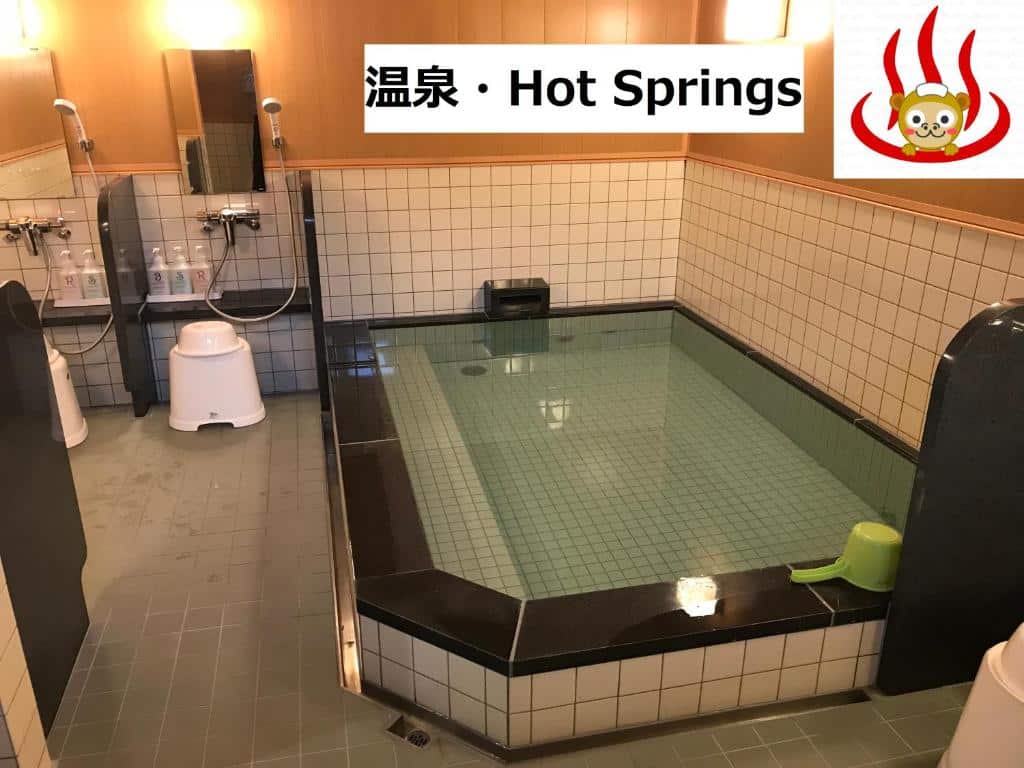 中禪寺湖遊船與華嚴瀑布之旅