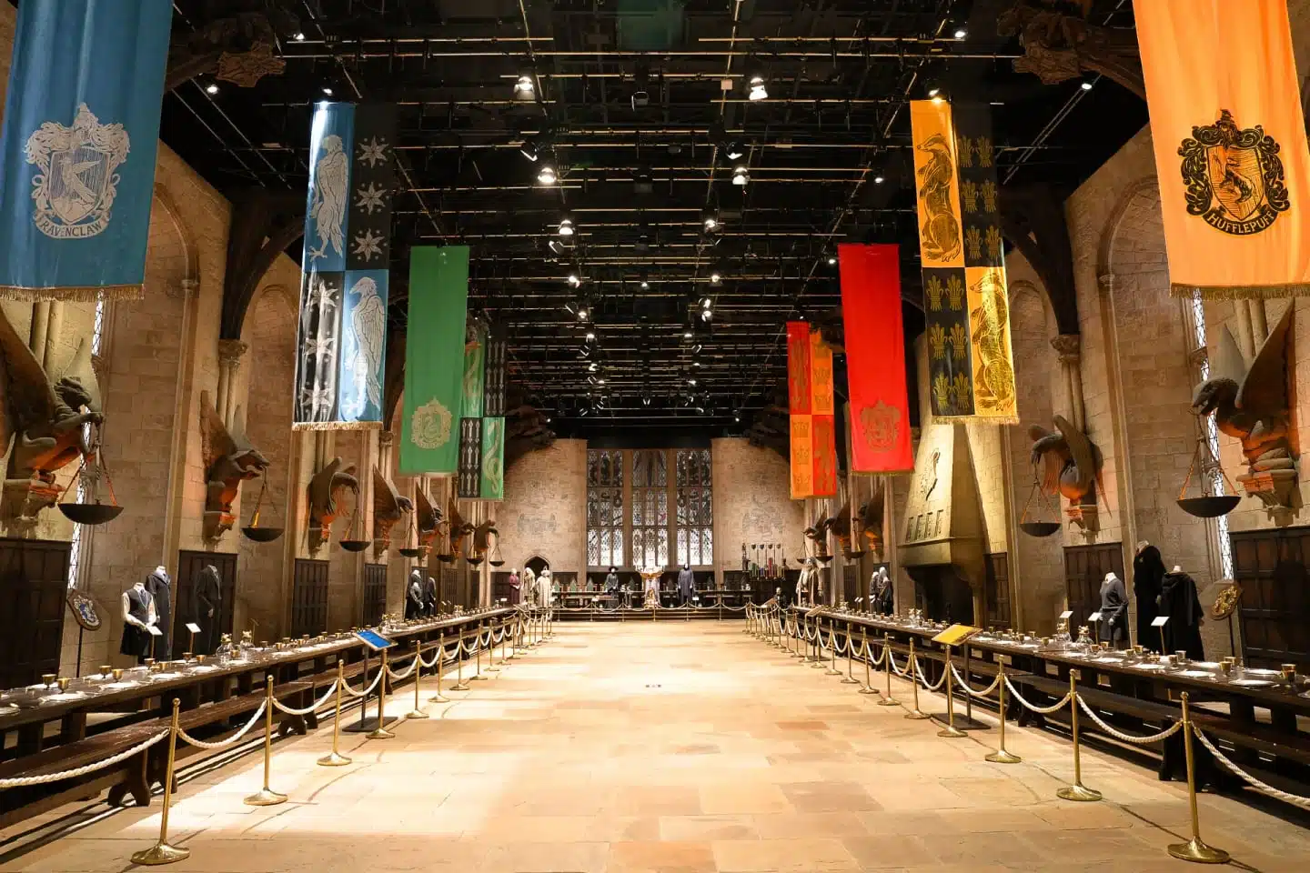 霍格華茲大廳與移動階梯