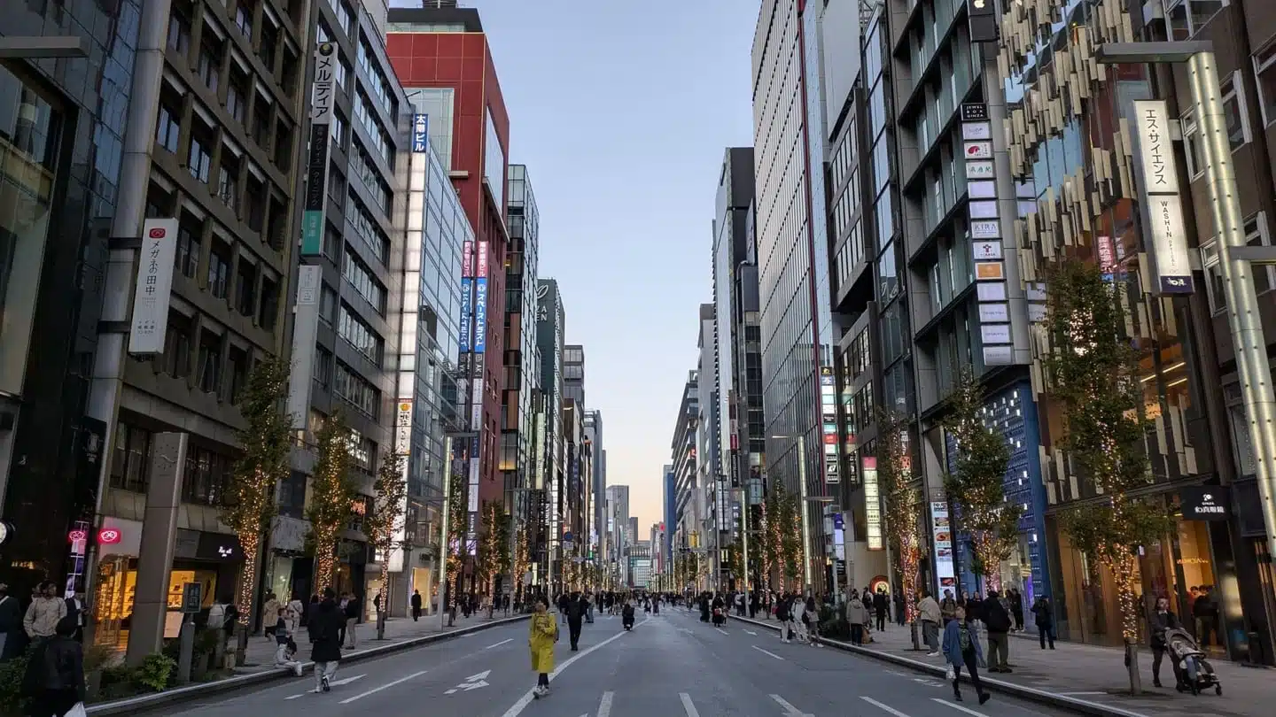 銀座各季節著裝指南:舒適優雅兼具