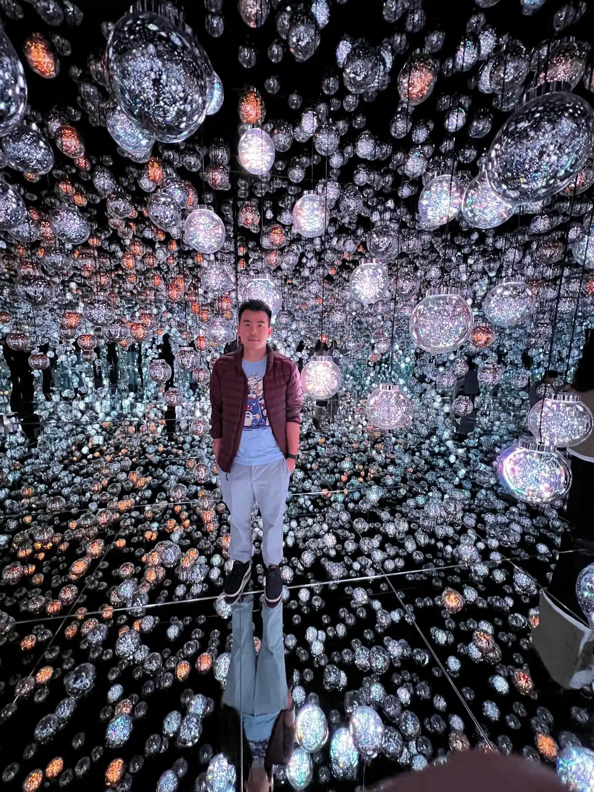 teamLab Borderless 的核心理念