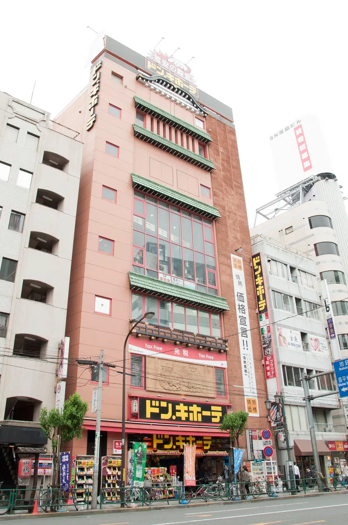 唐吉訶德上野店：24小時營業的驚安殿堂
