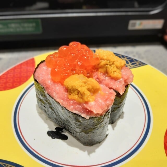 三浦三崎港迴轉壽司:新鮮海產直送的美味