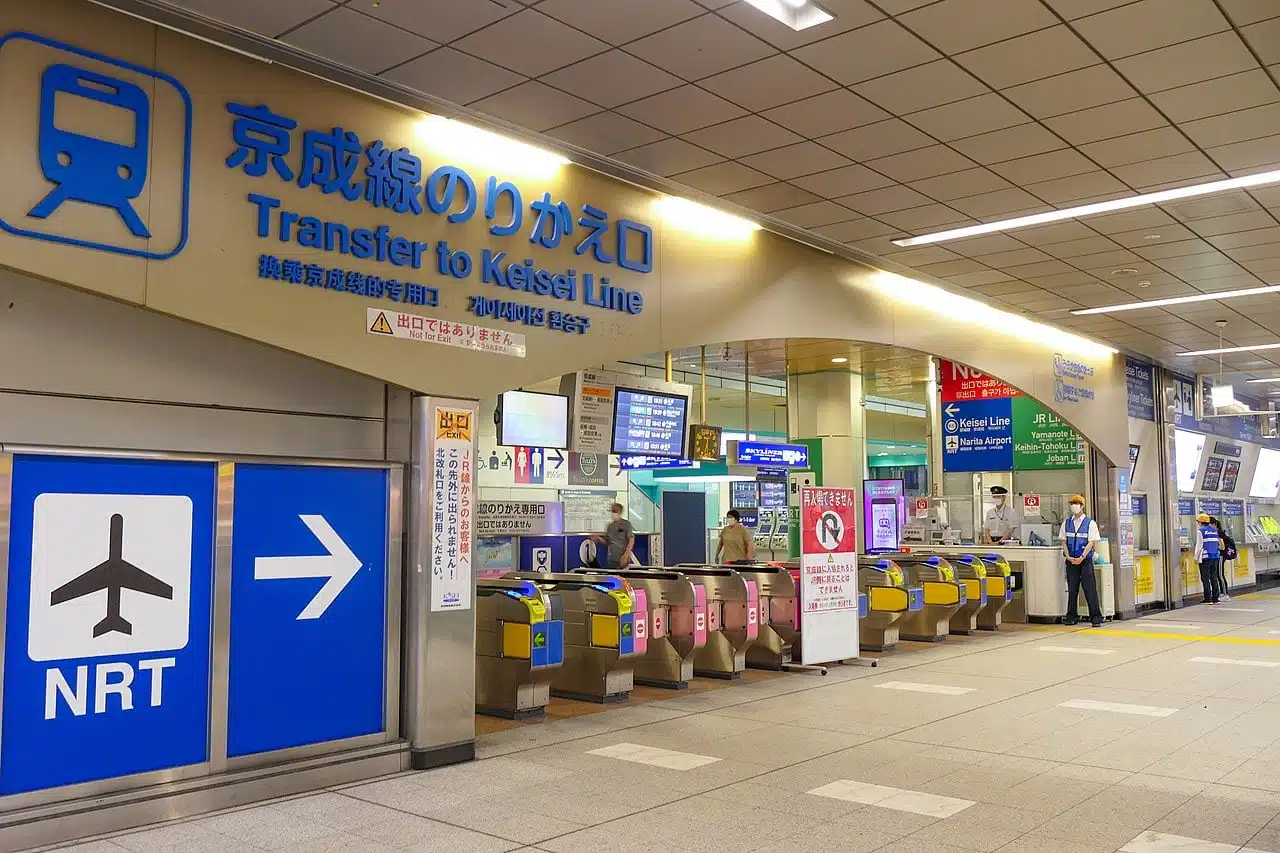 日暮里與京成上野轉乘指引