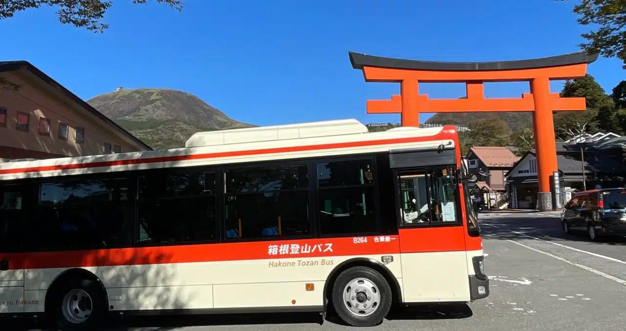 箱根登山巴士：靈活穿梭各景點