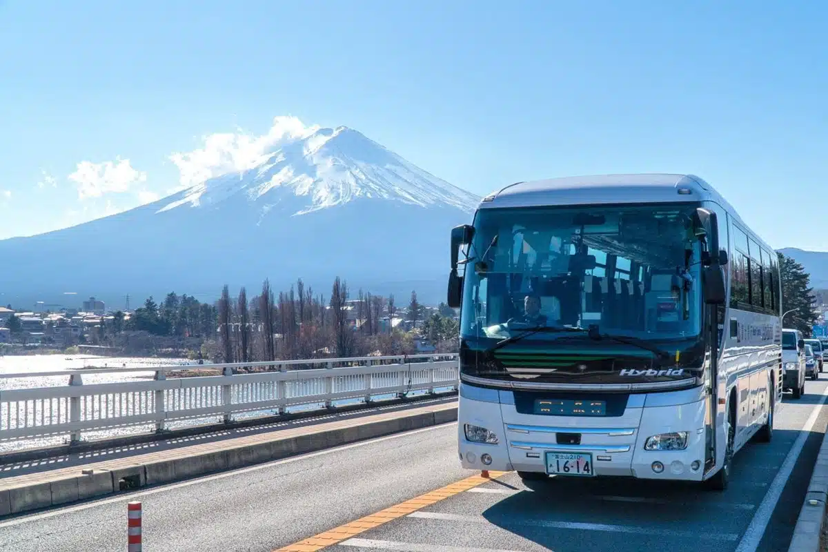 高速巴士票價與優惠方案