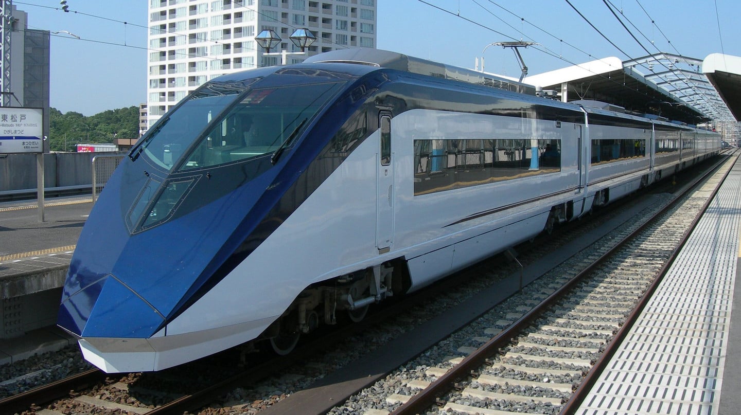 N'EX vs. 京成Skyliner