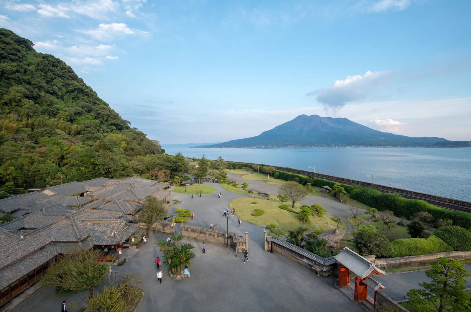 仙巌園：島津家大名庭園與錦江灣借景美學