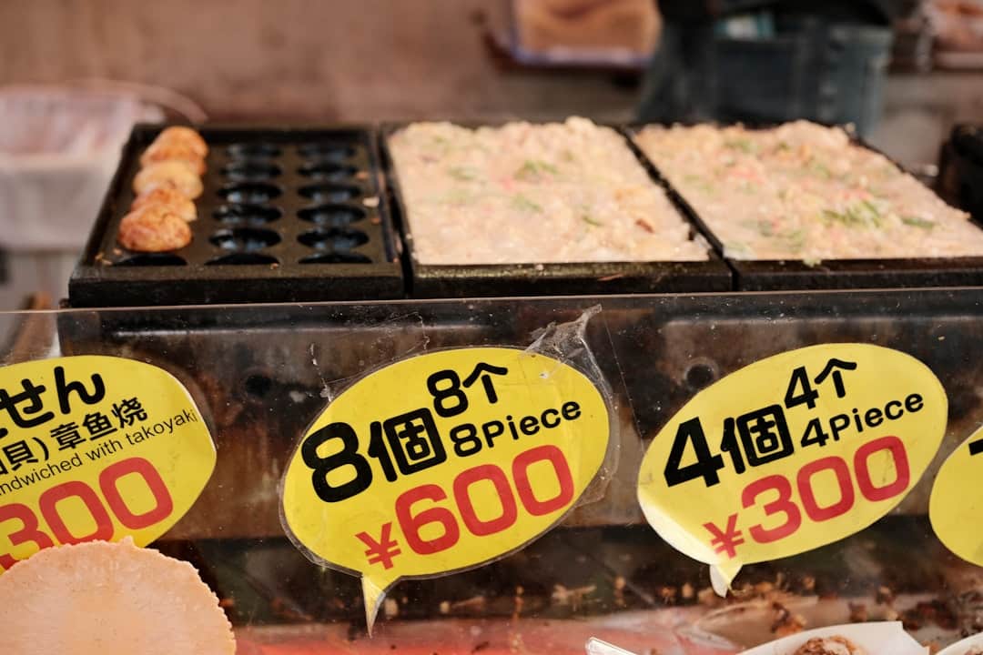 Osaka Food Guide: Dotonbori Street Food & Best Eats