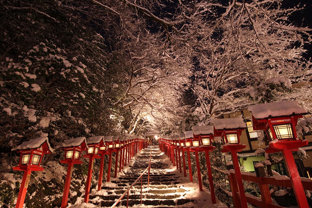 秋季紅葉與冬季夜間點燈