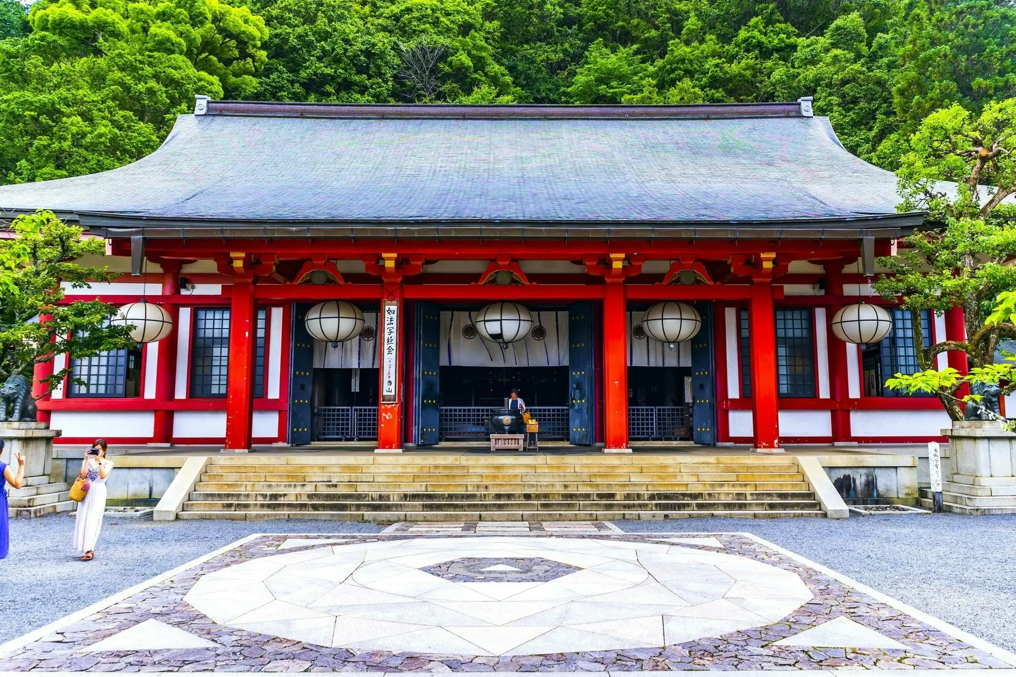 本殿金堂六芒星