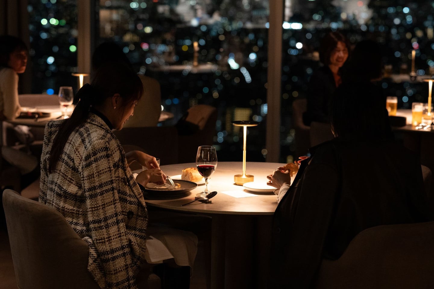 森美術館:頂樓當代藝術與都市夜景的雙重饗宴