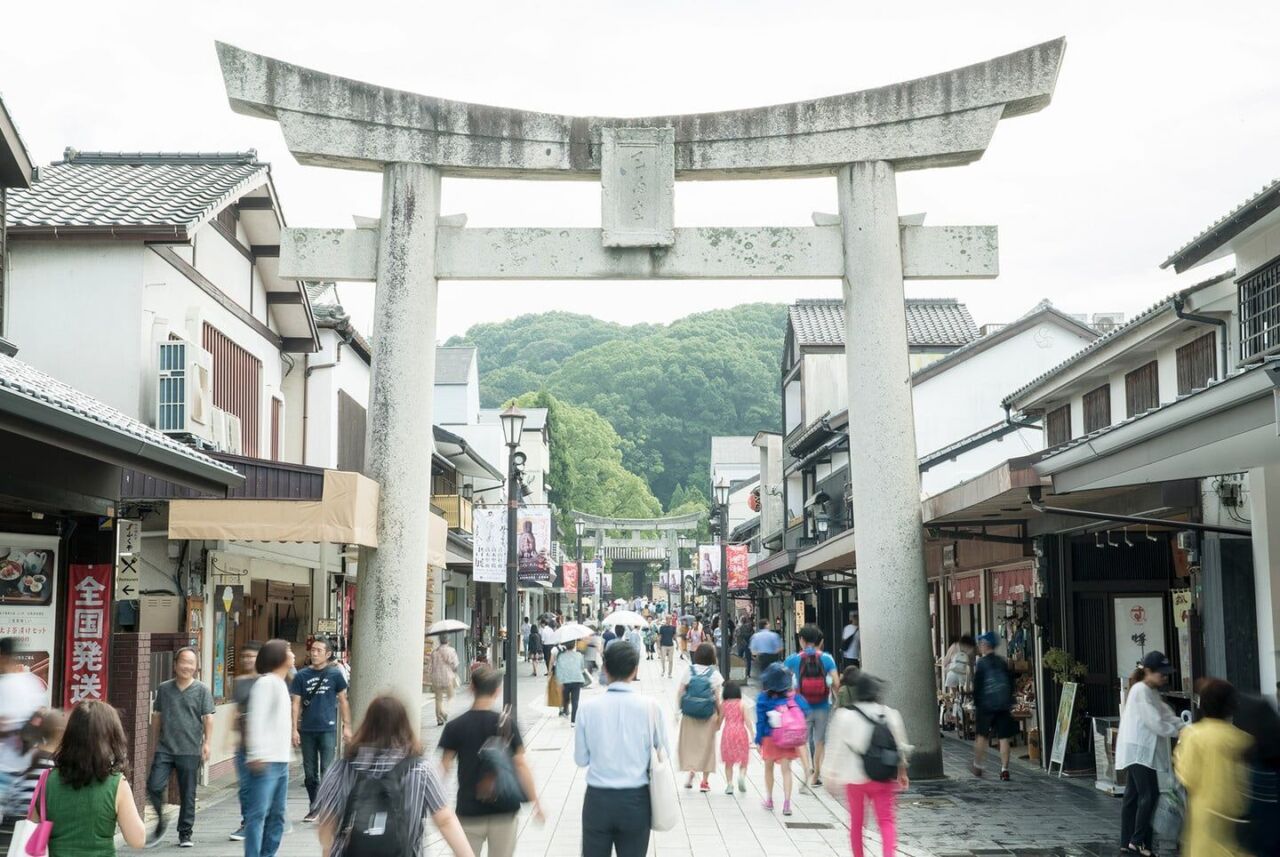 太宰府天滿宮參道入口的石造鳥居