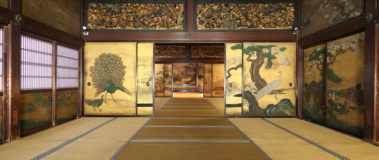 西本願寺書院孔雀之間的金地障壁畫與榻榻米大廣間
