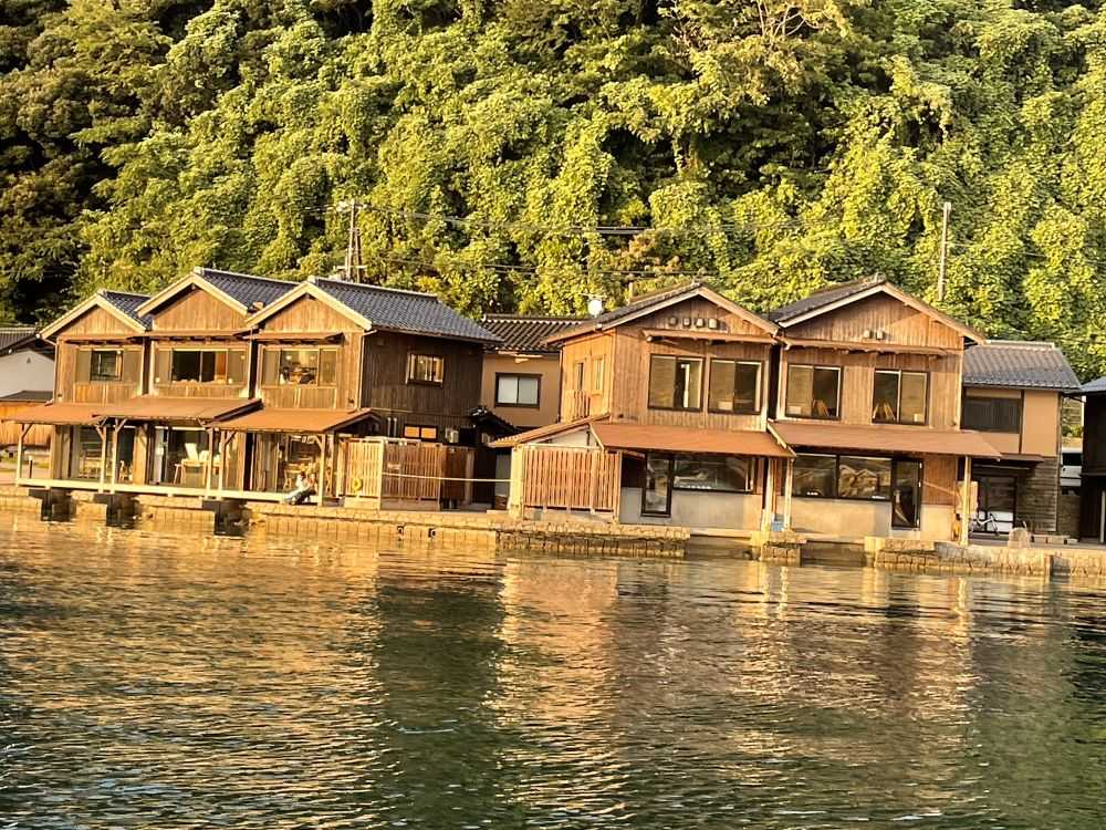 道の駅舟屋の里伊根展望台＆美食購物：俯瞰舟屋群全景的最佳地點