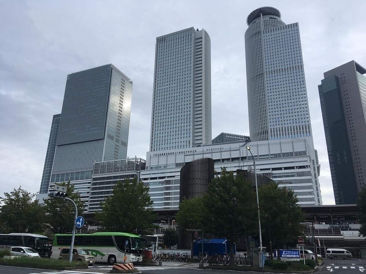 名古屋站與榮站周邊：交通樞紐與逛街購物雙棲住宿圈