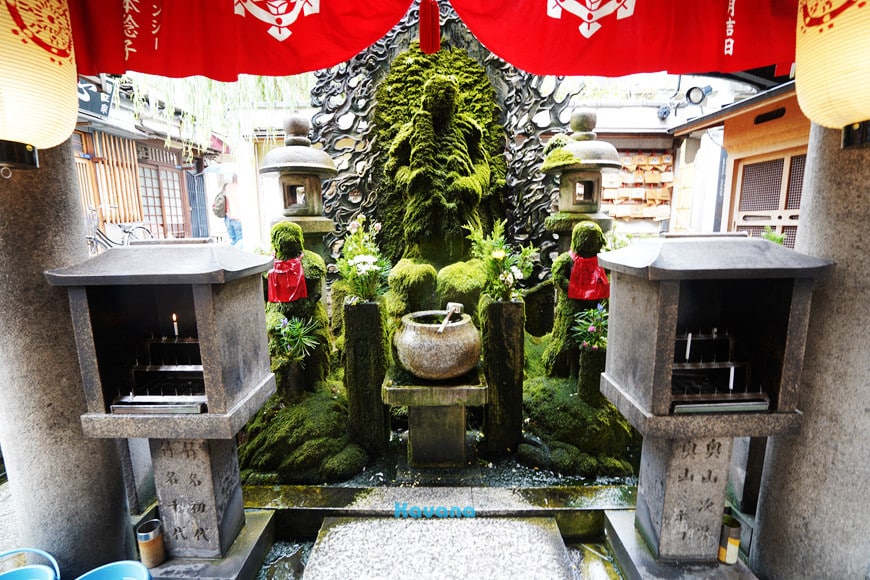 法善寺橫丁與水掛不動明王：祈求姻緣與生意興隆的靈驗寺廟