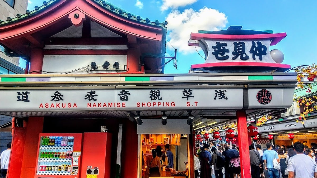 淺草老街美食巡禮：中文導遊帶隊的深度散步之旅