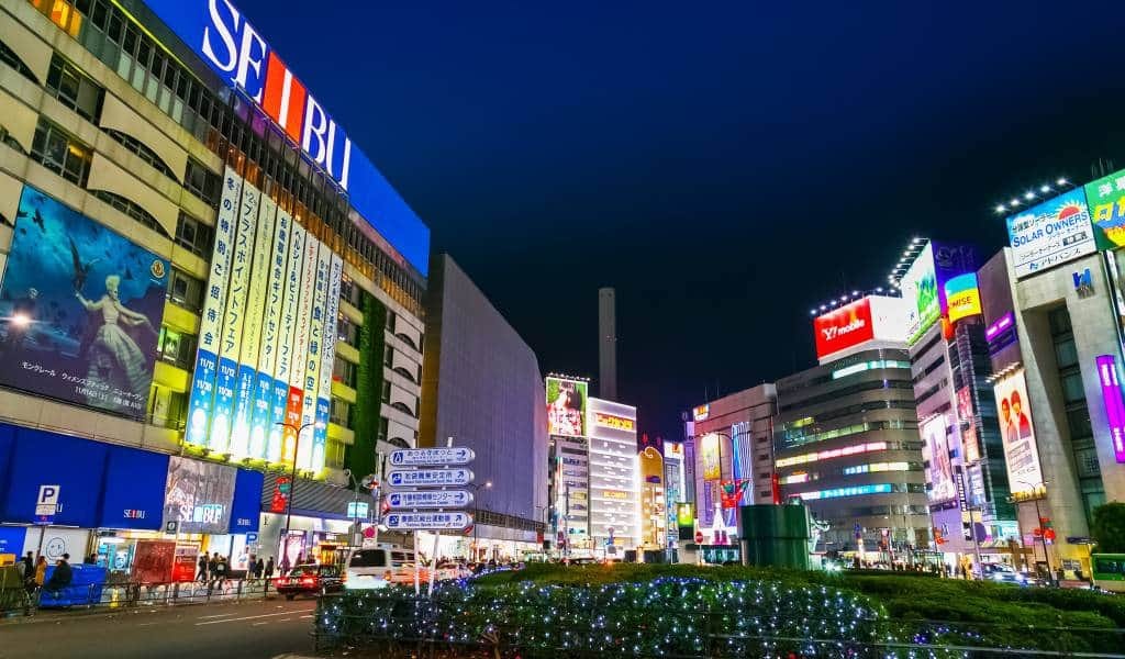 池袋站東口
