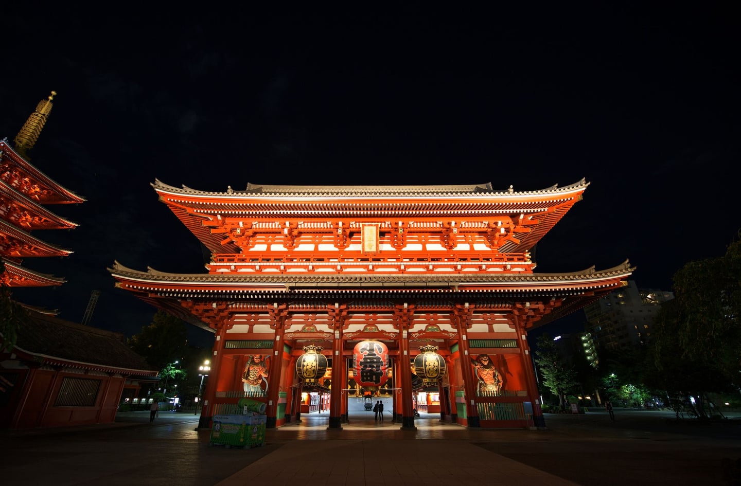 三門:日本現存最大木造二重門
