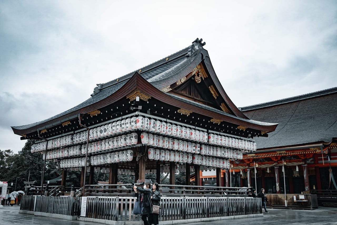 2026八坂神社攻略：祇園總本社參拜重點、交通方式與周邊景點全解析