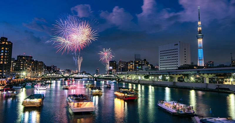 Watch the Sumida River Fireworks Festival 2023 from a Yakatabune! Thorough introduction of reservation recommended tour plans! | Activity Japan