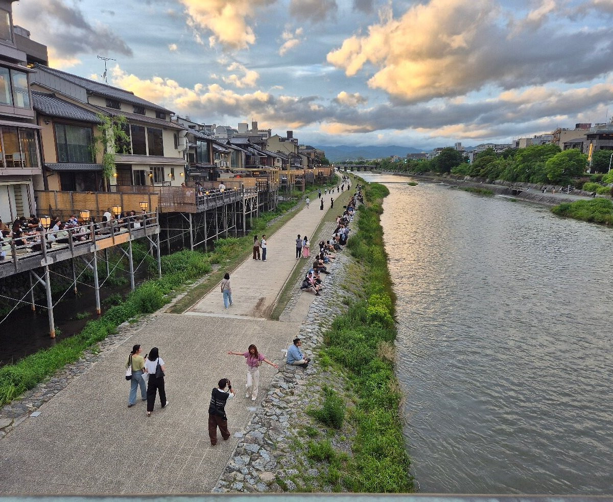 鴨川河岸散步道