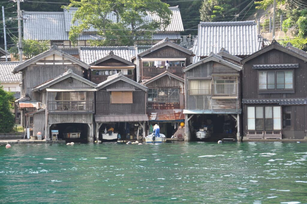 伊根舟屋群