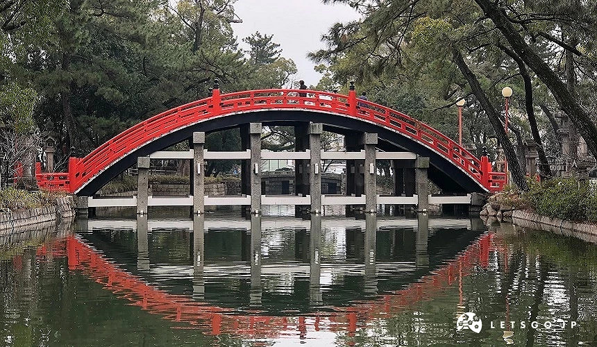 反橋（太鼓橋）拍照與許願體驗：住吉大社最具代表性的打卡地標