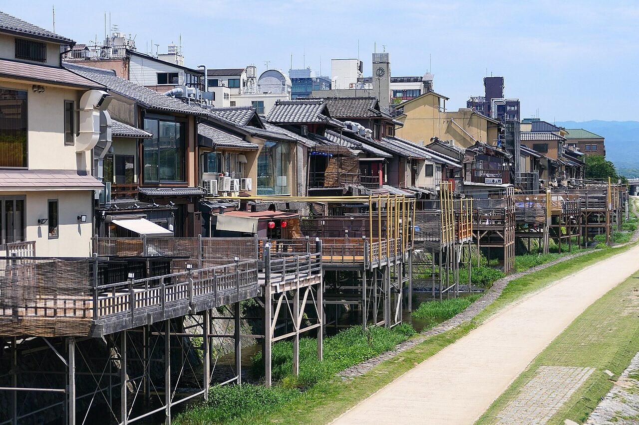 京都納涼床河畔晚宴