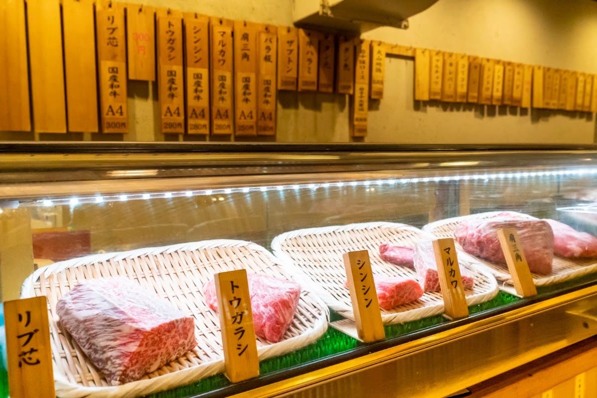 立喰い焼肉治郎丸