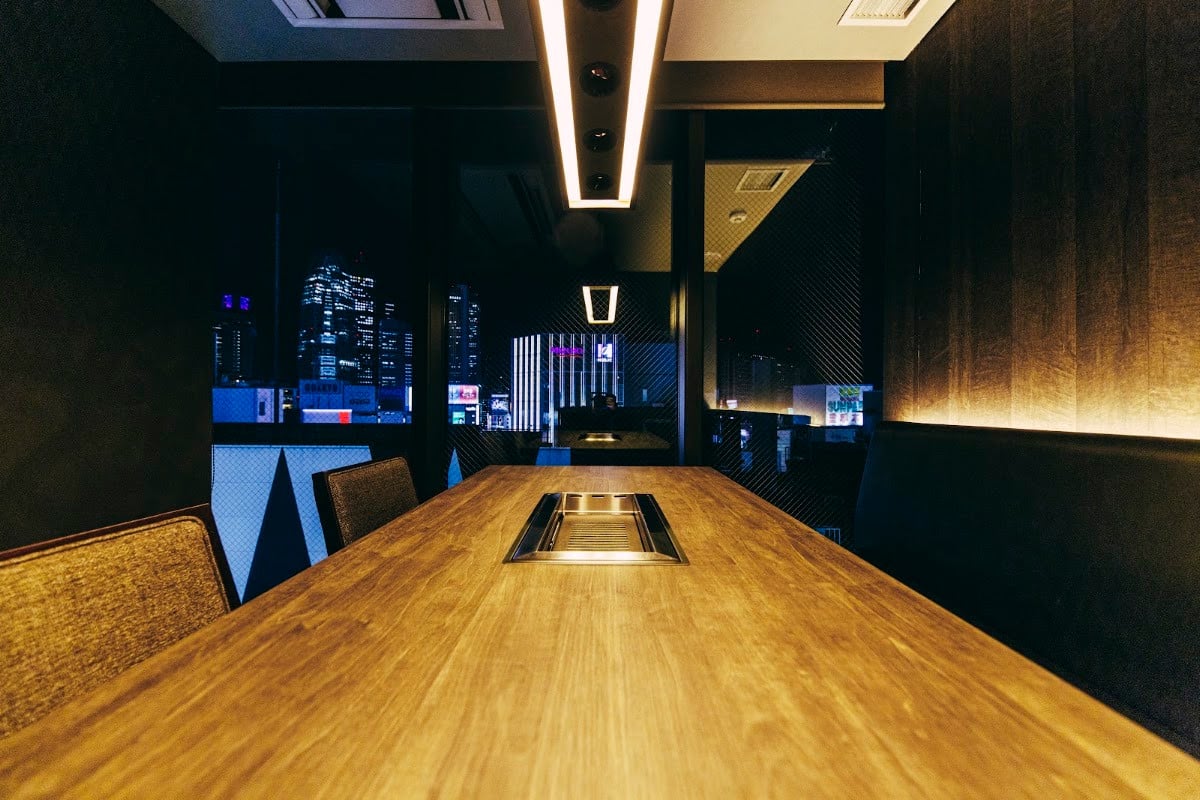 USHIGORO S. 新宿店