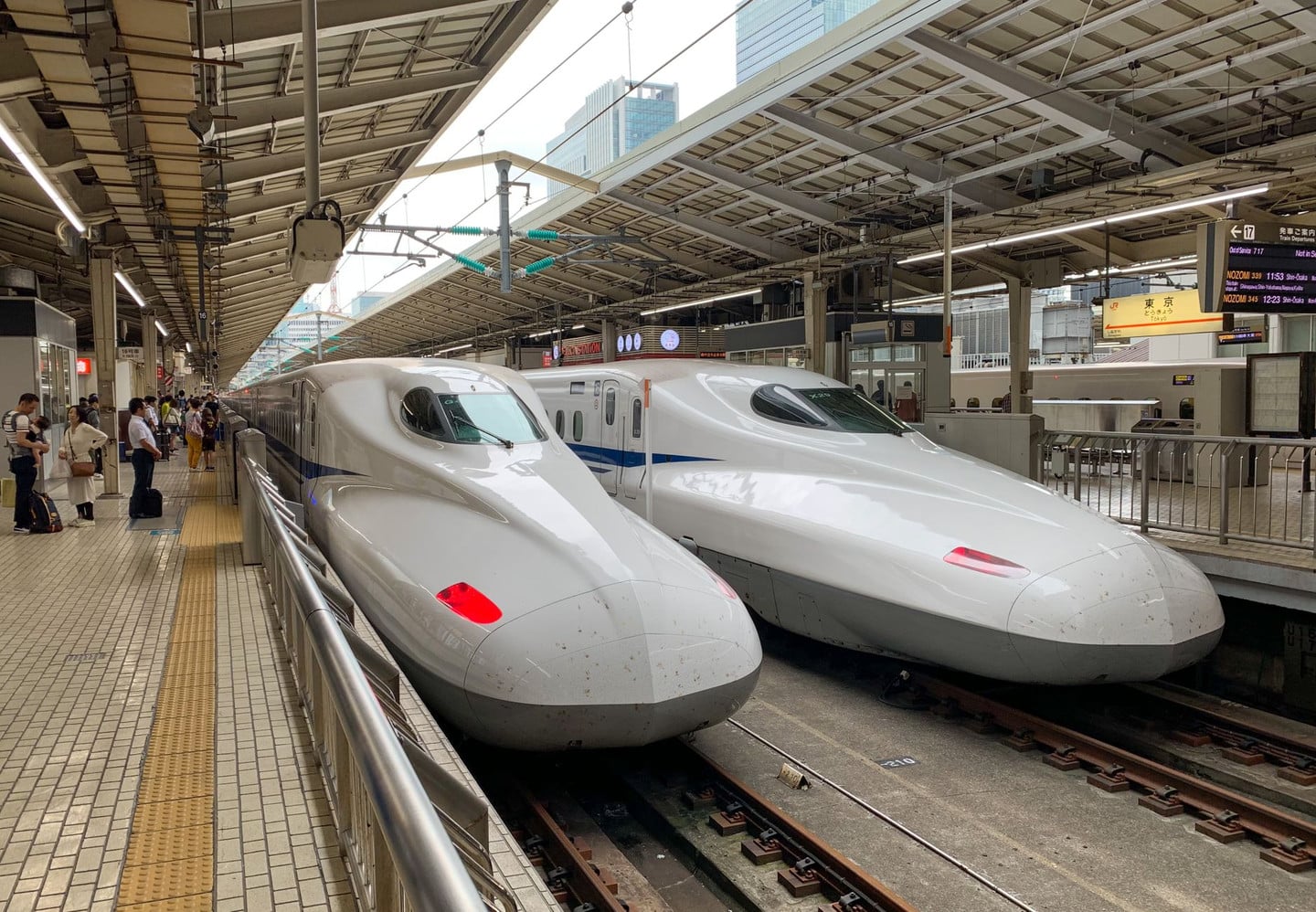 新幹線列車示意