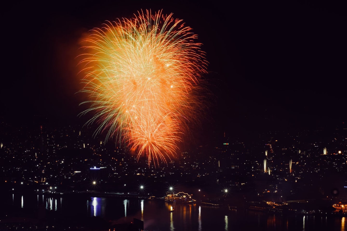 花火大會夜景示意