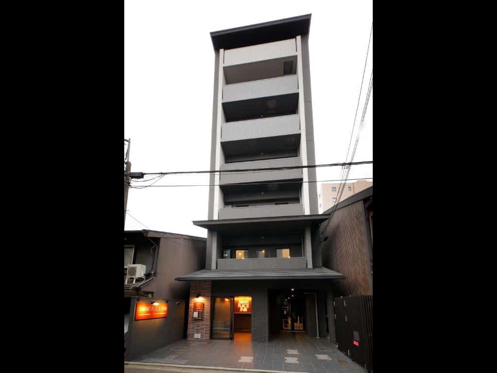 ninehours難波站