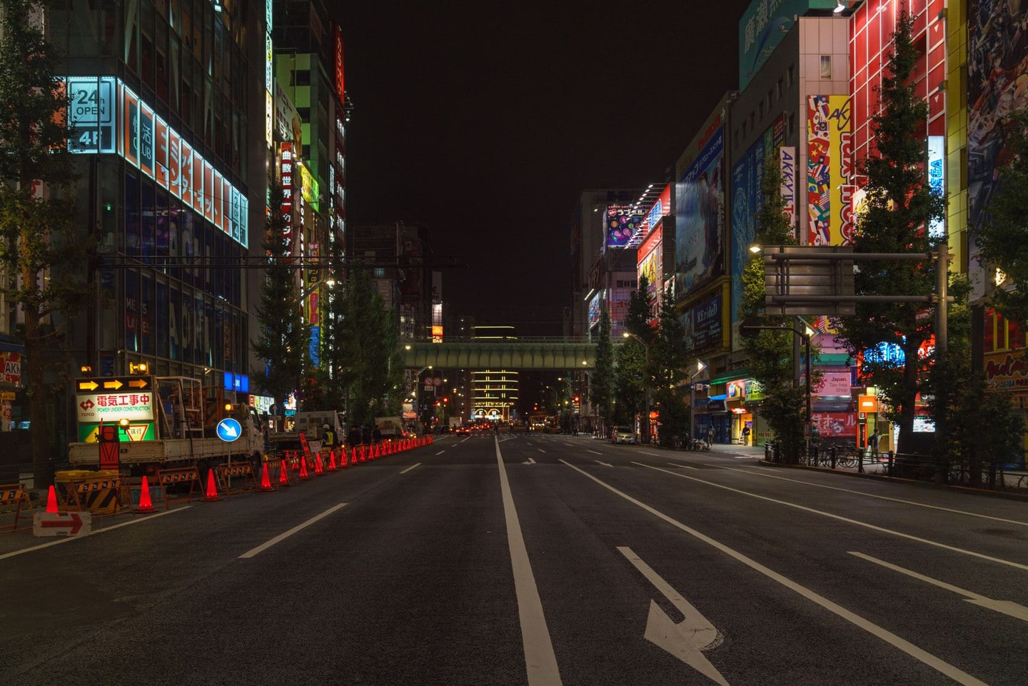 Welcome to Tokyo's Akihabara Electric Town, with the craziest gadget stores you'll ever see - CNET