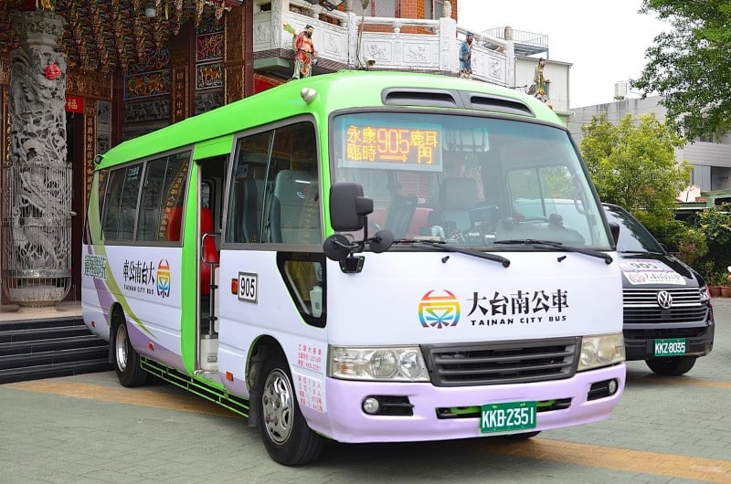 市巴士系統:深入巷弄店家的彈性選擇