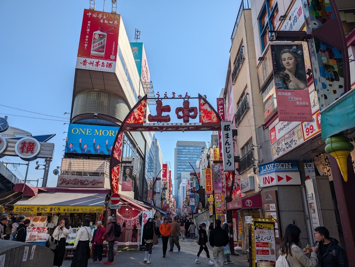 上野阿美橫町美食探索之旅：跟著在地人穿梭市場巷弄