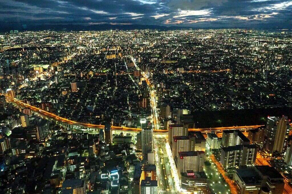 阿倍野HARUKAS 300展望台：西日本第一高樓的360度天空景觀