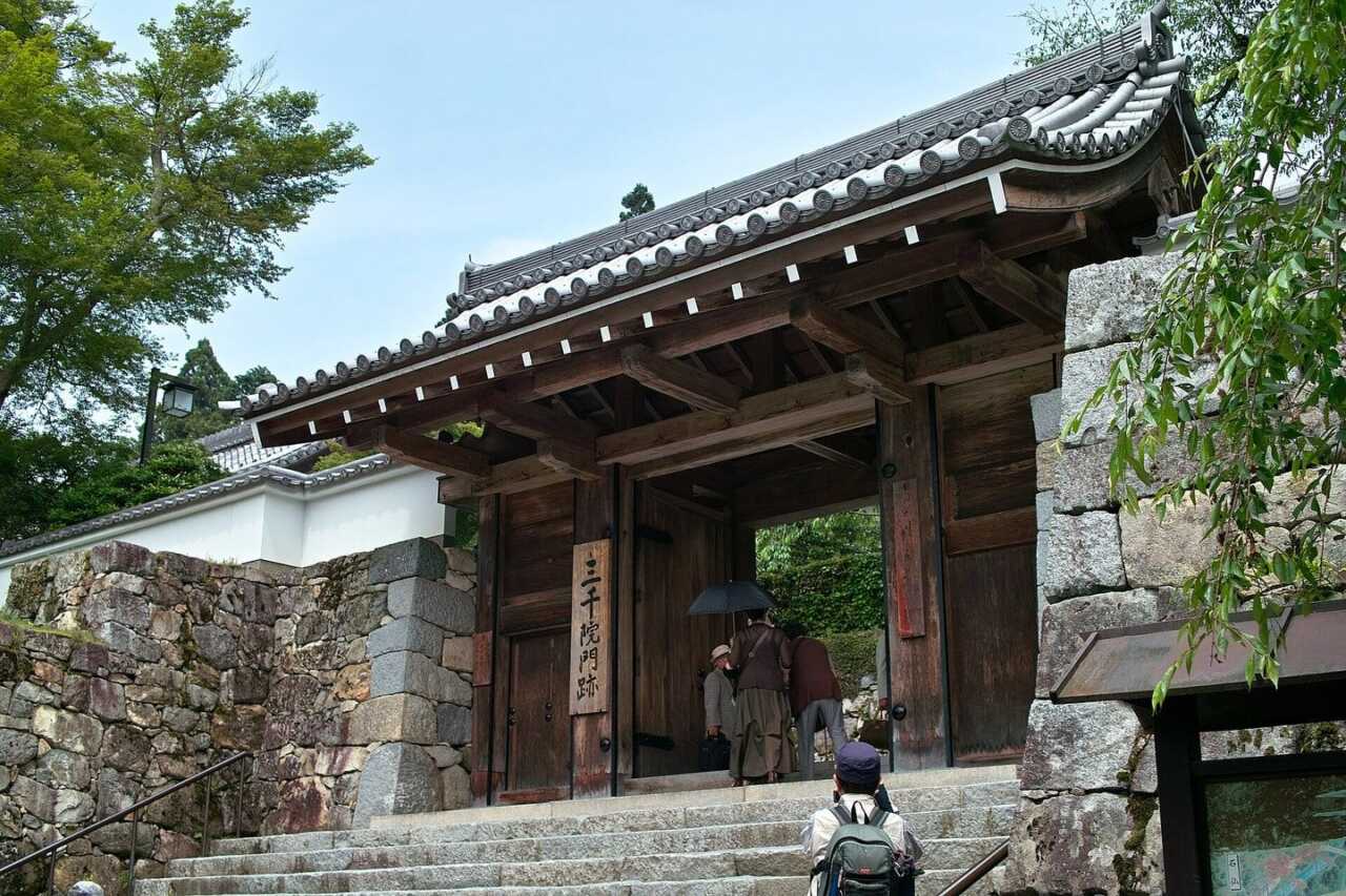 三千院御殿門