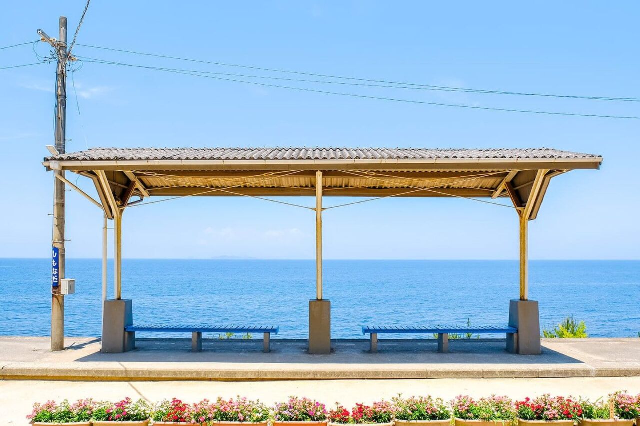 JR Shimonada Station | Things to Do | Visit Ehime Japan