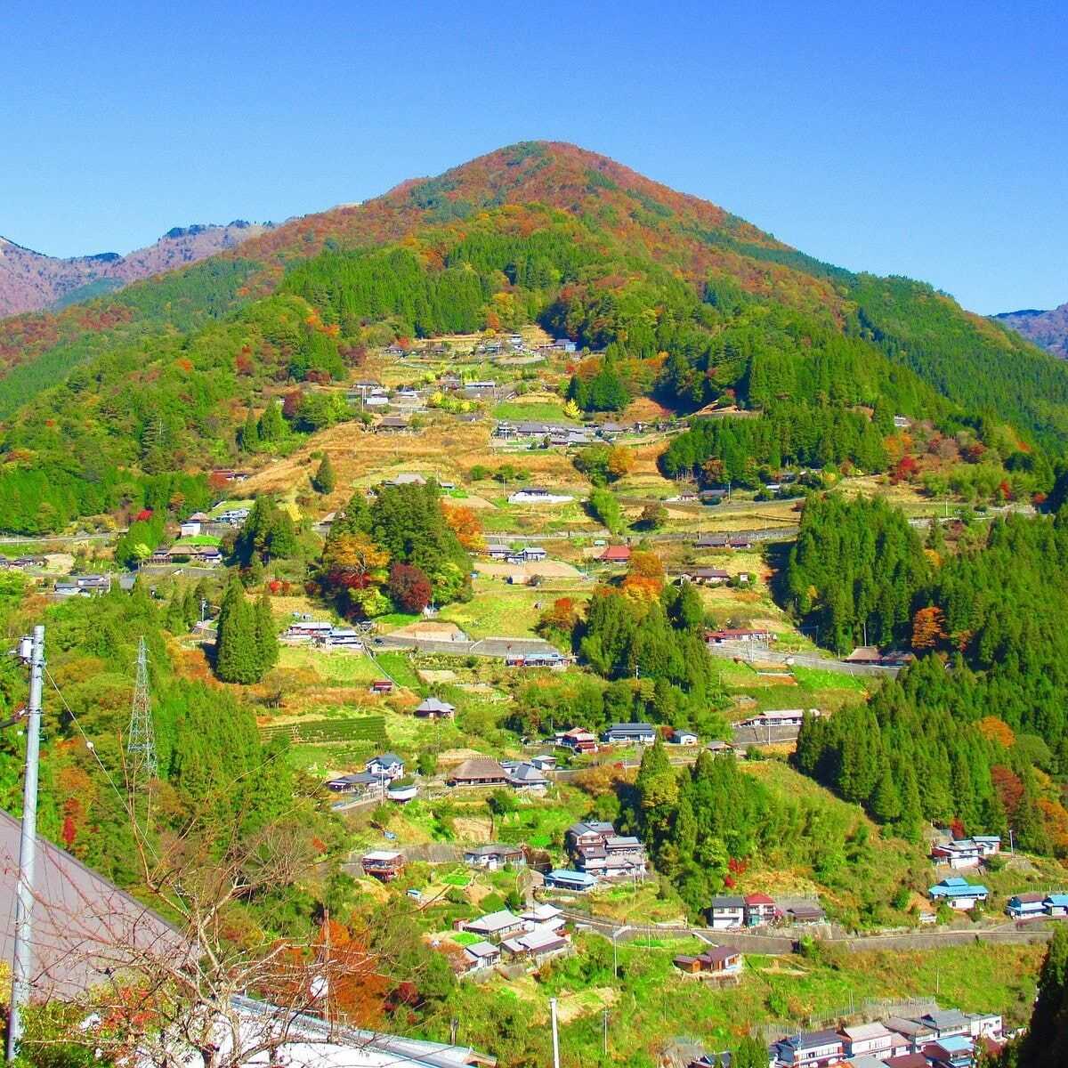 山坡上的老聚落