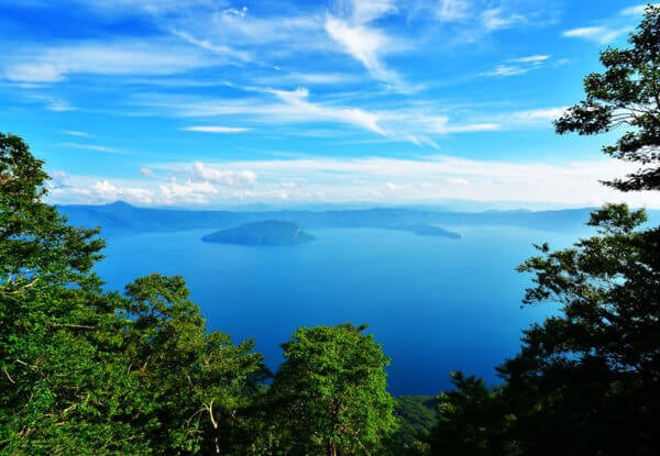 十和田湖與中山半島