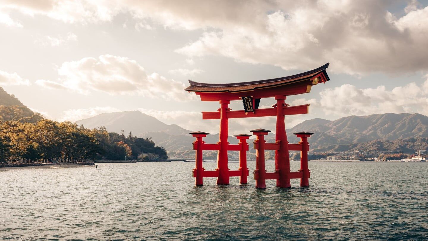 嚴島神社:世界文化遺產與海上鳥居