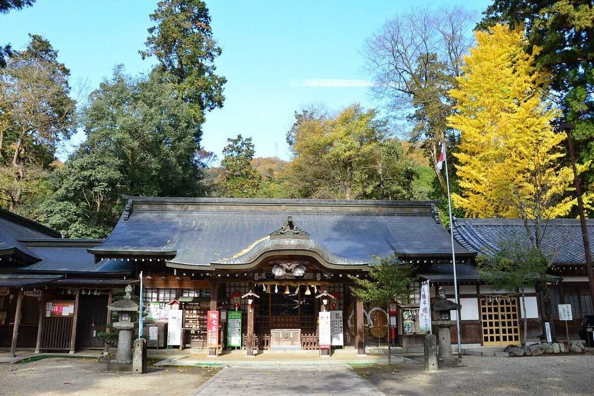 足助八幡宮:交通安全御守名所