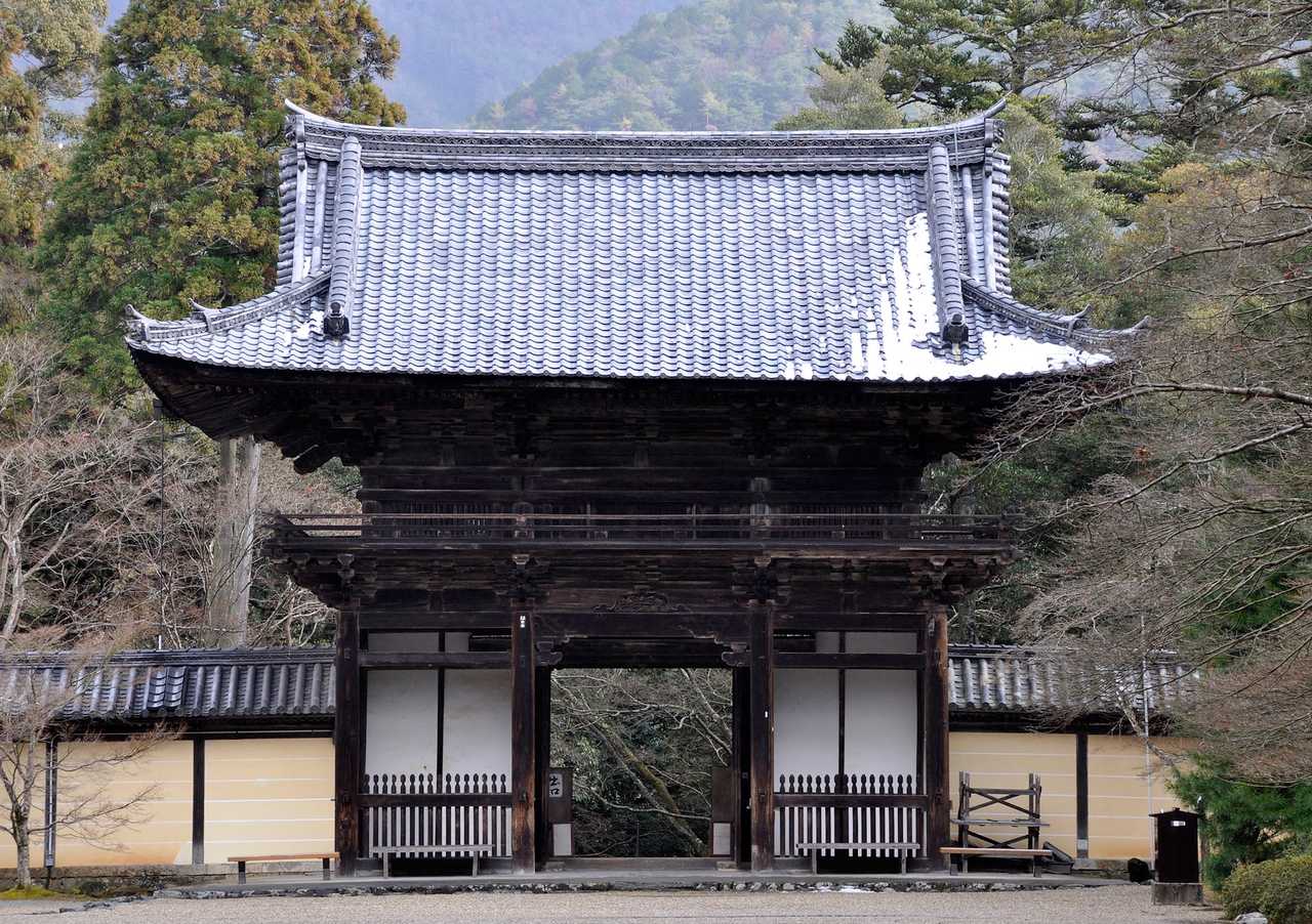 神護寺拜觀券：大人 1,000 日圓、開放到 16:00