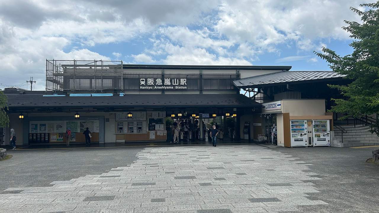 從嵐山出發：搭阪急一站再轉乘或步行