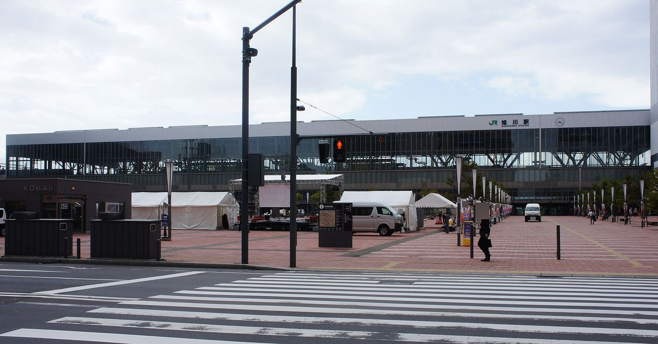 交通方式全解析:自駕、電車與巴士比較