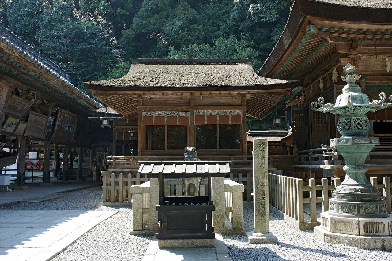 本宮旁・三穗津姬社：常被忽略的另一座社殿
