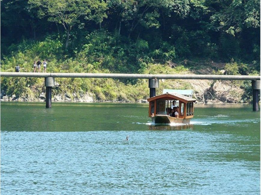 [Shimanto City, Kochi Prefecture] Relaxing Cruise on a Regular Boat! Enjoy the Magnificent Scenery of the Shimanto River
