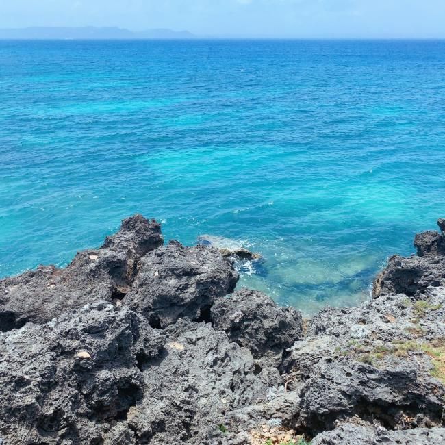 [Runs with 2 People] Okinawa Power Spot Tour of Sefa-utaki and Kudaka Island | Departing from Naha
